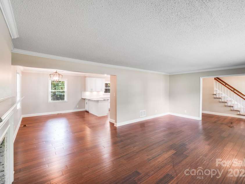 2606 Camelot Drive, Rock Hill, SC 29732.  MLS# CAR4286606, YatesRealty ID 35500. 