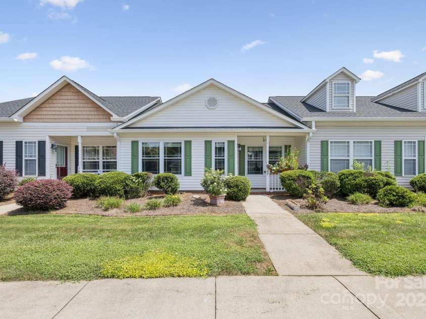 707 Dalebrook Lane, Rock Hill, SC 29730.  MLS# CAR4280708, YatesRealty ID 35501. 