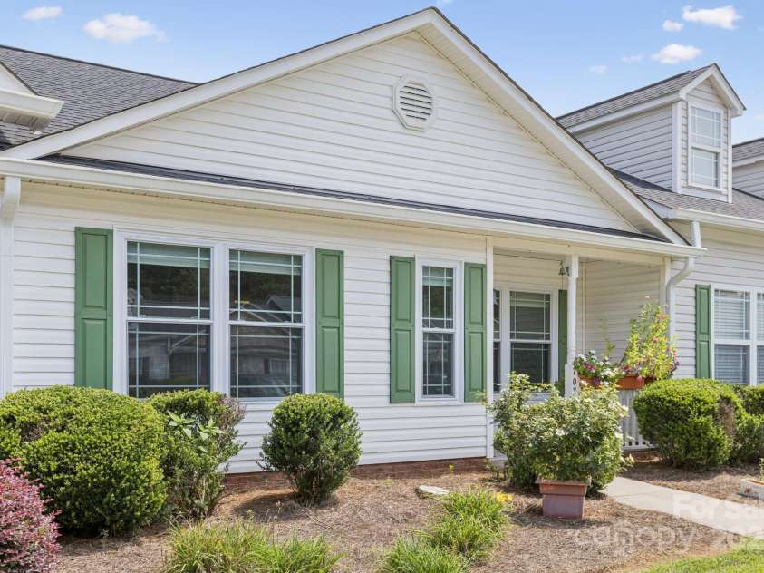707 Dalebrook Lane, Rock Hill, SC 29730.  MLS# CAR4280708, YatesRealty ID 35501. 