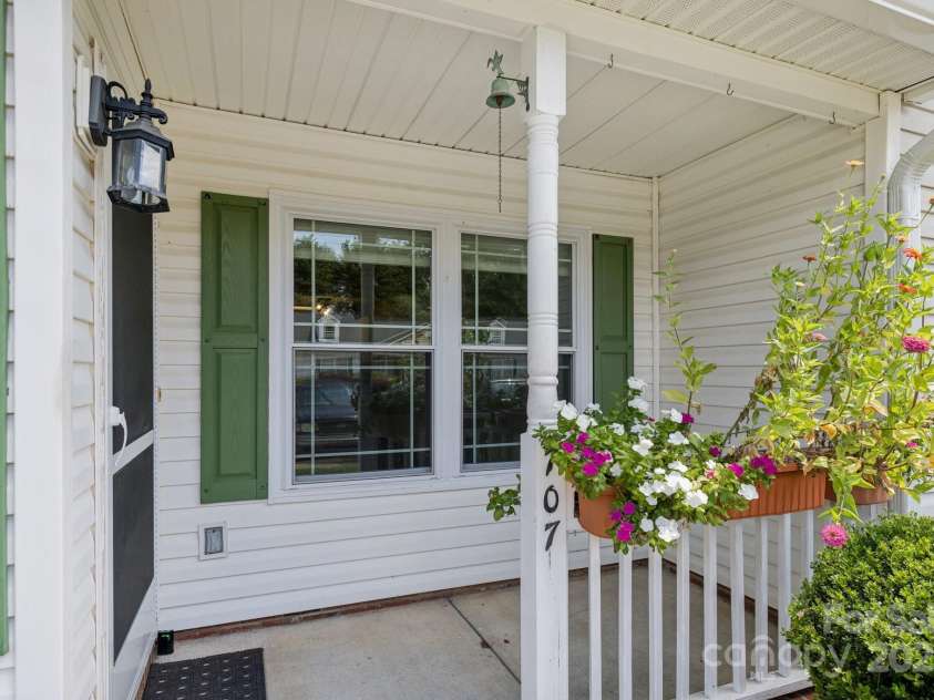 707 Dalebrook Lane, Rock Hill, SC 29730.  MLS# CAR4280708, YatesRealty ID 35501. 