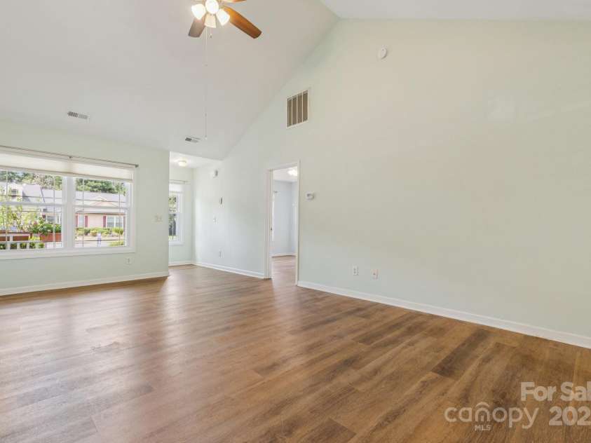 707 Dalebrook Lane, Rock Hill, SC 29730.  MLS# CAR4280708, YatesRealty ID 35501. 