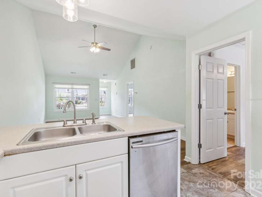 707 Dalebrook Lane, Rock Hill, SC 29730.  MLS# CAR4280708, YatesRealty ID 35501. 