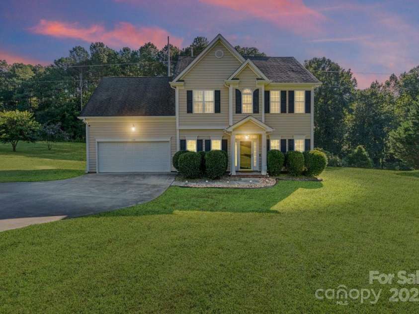 173 Painted Bunting Drive, Troutman, NC 28166.  MLS# CAR4293533, YatesRealty ID 35502. 