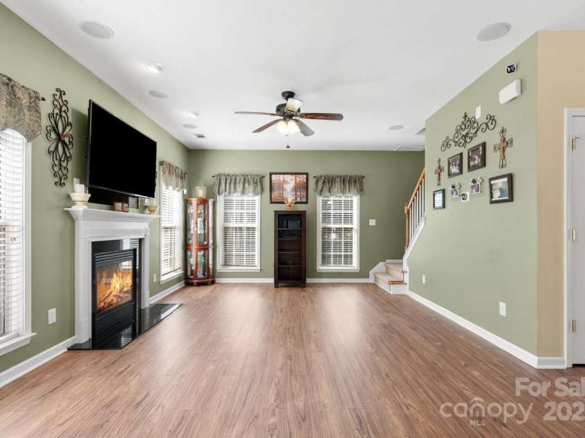173 Painted Bunting Drive, Troutman, NC 28166.  MLS# CAR4293533, YatesRealty ID 35502. Large Living Room