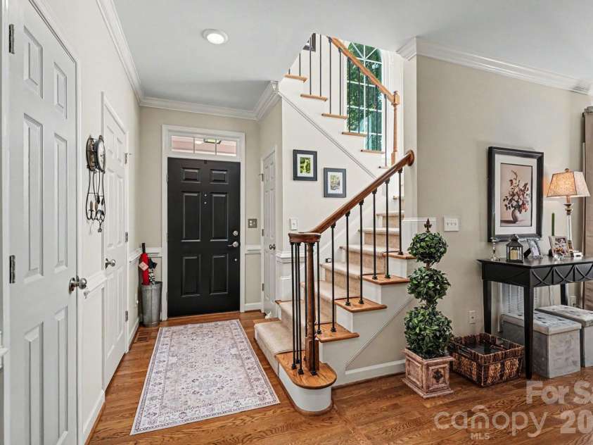4335 Winterberry Ridge Court, Winston Salem, NC 27103.  MLS# CAR4389980, YatesRealty ID 35502. 