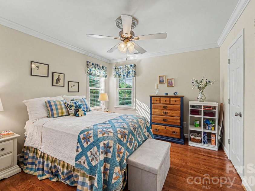 4335 Winterberry Ridge Court, Winston Salem, NC 27103.  MLS# CAR4389980, YatesRealty ID 35502. 
