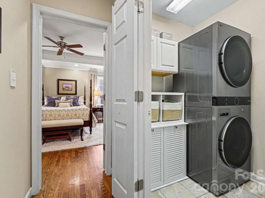 4335 Winterberry Ridge Court, Winston Salem, NC 27103.  MLS# CAR4389980, YatesRealty ID 35502. 
