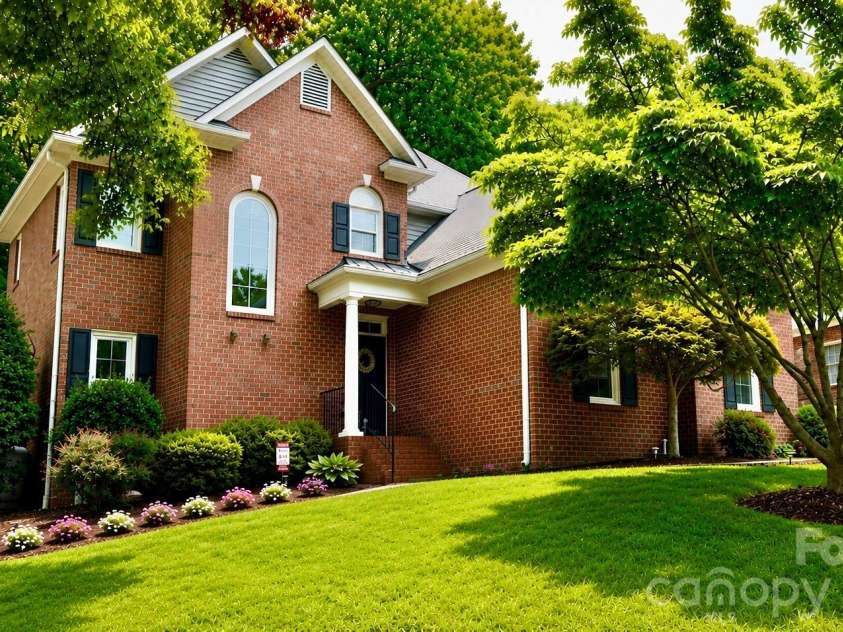 4335 Winterberry Ridge Court, Winston Salem, NC 27103.  MLS# CAR4389980, YatesRealty ID 35502. 