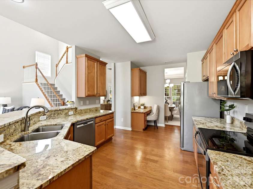 1173 STONEDOWN Lane, Matthews, NC 28104.  MLS# CAR4399448, YatesRealty ID 35503. 