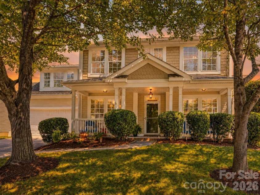 1173 STONEDOWN Lane, Matthews, NC 28104.  MLS# CAR4399448, YatesRealty ID 35503. 