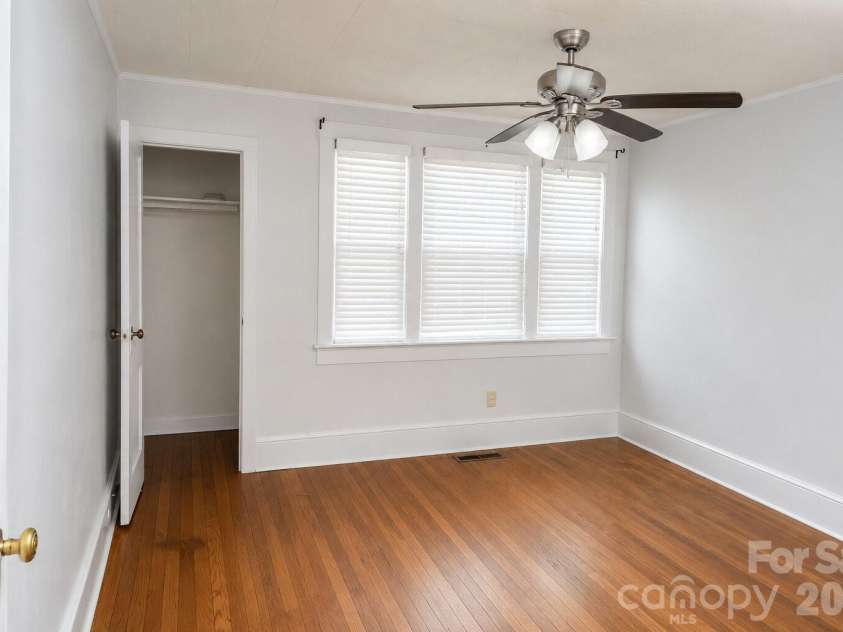 2337 NC 10 Highway, Newton, NC 28658.  MLS# CAR4400172, YatesRealty ID 35504. 
