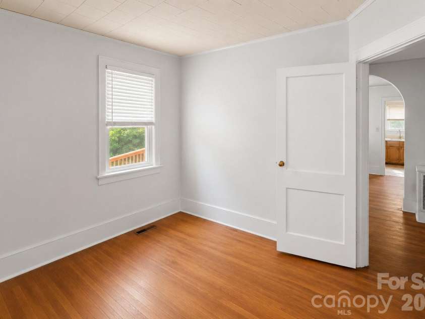 2337 NC 10 Highway, Newton, NC 28658.  MLS# CAR4400172, YatesRealty ID 35504. 
