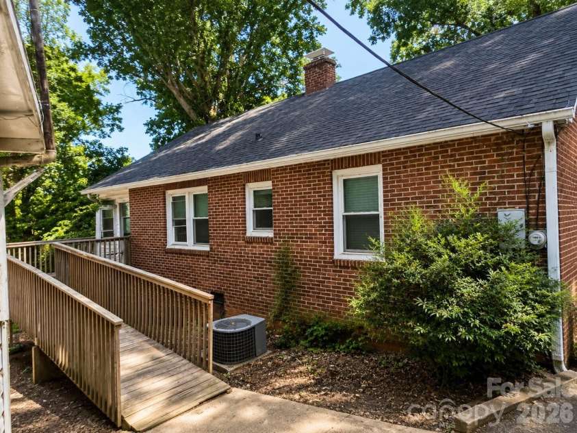 2337 NC 10 Highway, Newton, NC 28658.  MLS# CAR4400172, YatesRealty ID 35504. 
