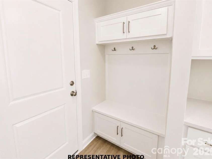 3627 Teslow Drive, Charlotte, NC 28215.  MLS# CAR4401143, YatesRealty ID 35507. 