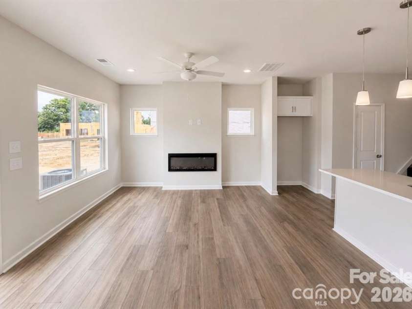3627 Teslow Drive, Charlotte, NC 28215.  MLS# CAR4401143, YatesRealty ID 35507. 