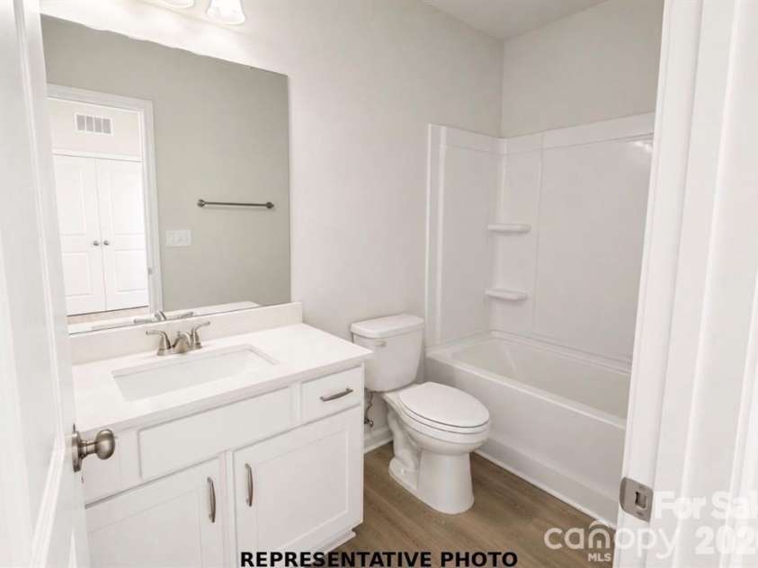 3627 Teslow Drive, Charlotte, NC 28215.  MLS# CAR4401143, YatesRealty ID 35507. 