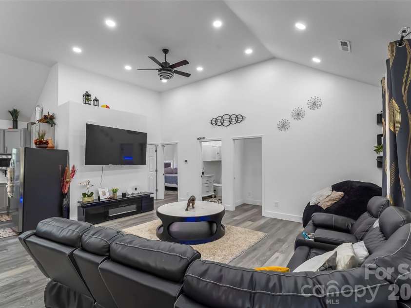 4816 Klutz Place, Granite Falls, NC 28630.  MLS# CAR4401378, YatesRealty ID 35509. 