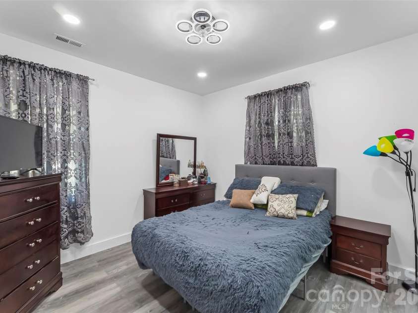 4816 Klutz Place, Granite Falls, NC 28630.  MLS# CAR4401378, YatesRealty ID 35509. 