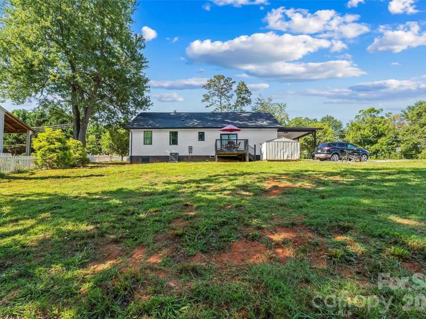 4816 Klutz Place, Granite Falls, NC 28630.  MLS# CAR4401378, YatesRealty ID 35509. 