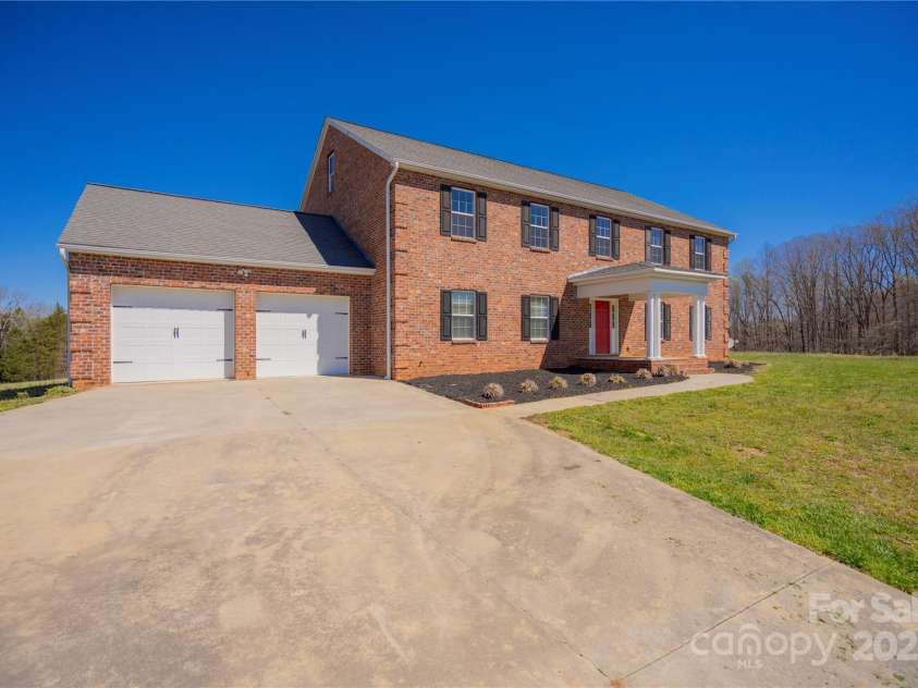 2536 Tyro Road, Lexington, NC 27295.  MLS# CAR4277965, YatesRealty ID 3551. 
