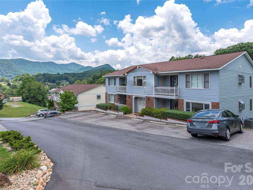 59 Nazarene Way, Waynesville, NC 28785.  MLS# CAR4400319, YatesRealty ID 35510. 