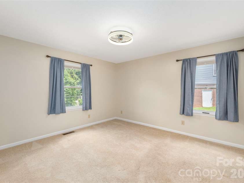59 Nazarene Way, Waynesville, NC 28785.  MLS# CAR4400319, YatesRealty ID 35510. 