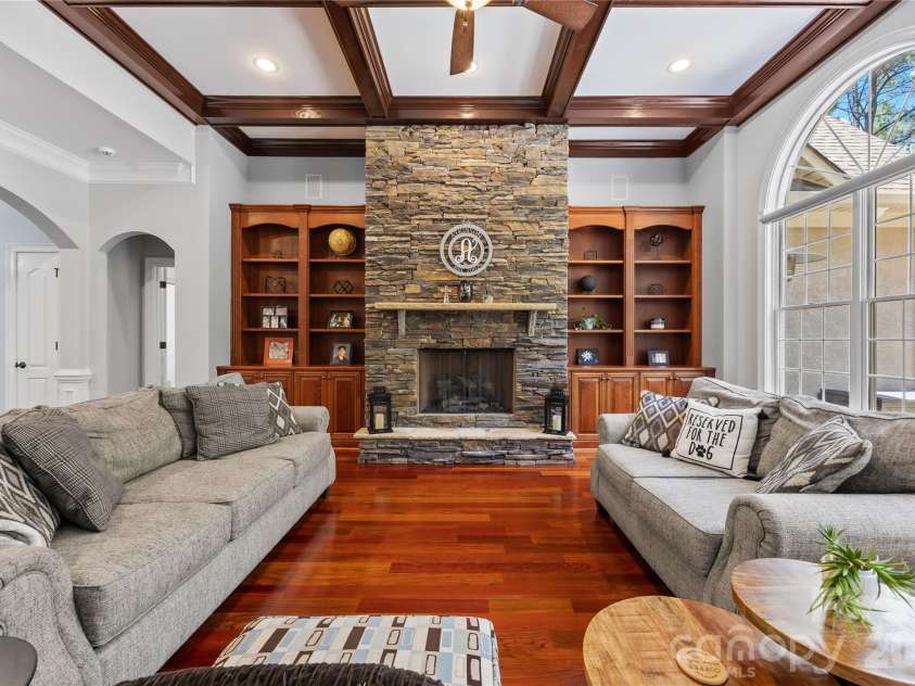 6830 Goose Point Drive, Denver, NC 28037.  MLS# CAR4387726, YatesRealty ID 35512. 