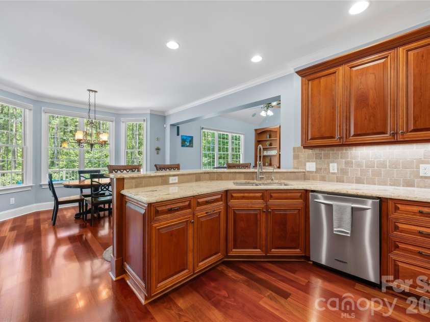 6830 Goose Point Drive, Denver, NC 28037.  MLS# CAR4387726, YatesRealty ID 35512. 