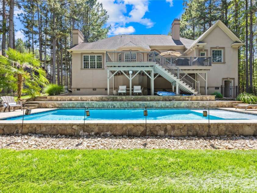 6830 Goose Point Drive, Denver, NC 28037.  MLS# CAR4387726, YatesRealty ID 35512. 