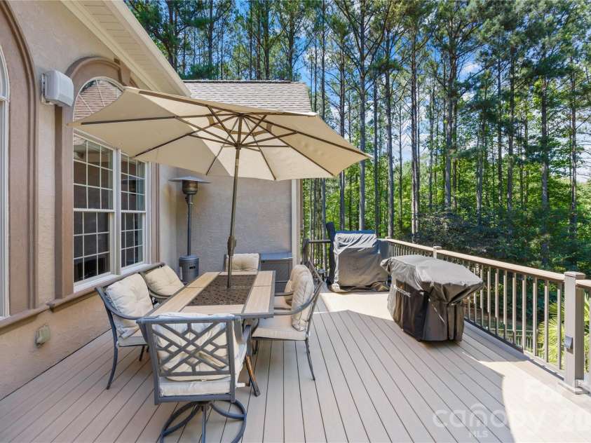 6830 Goose Point Drive, Denver, NC 28037.  MLS# CAR4387726, YatesRealty ID 35512. 