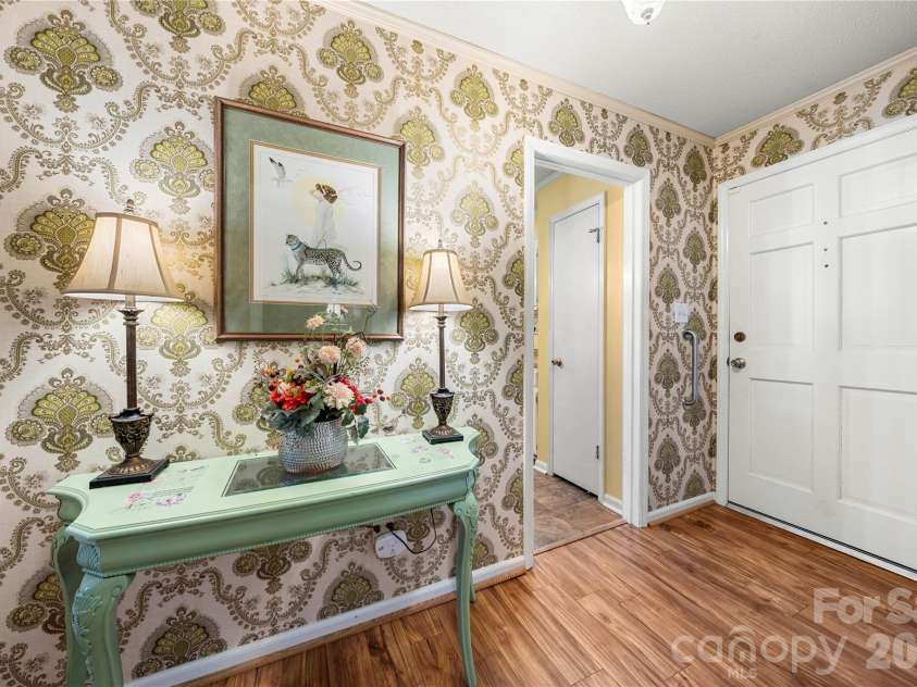 140 Patrick Road, Gastonia, NC 28056.  MLS# CAR4337975, YatesRealty ID 35513. 