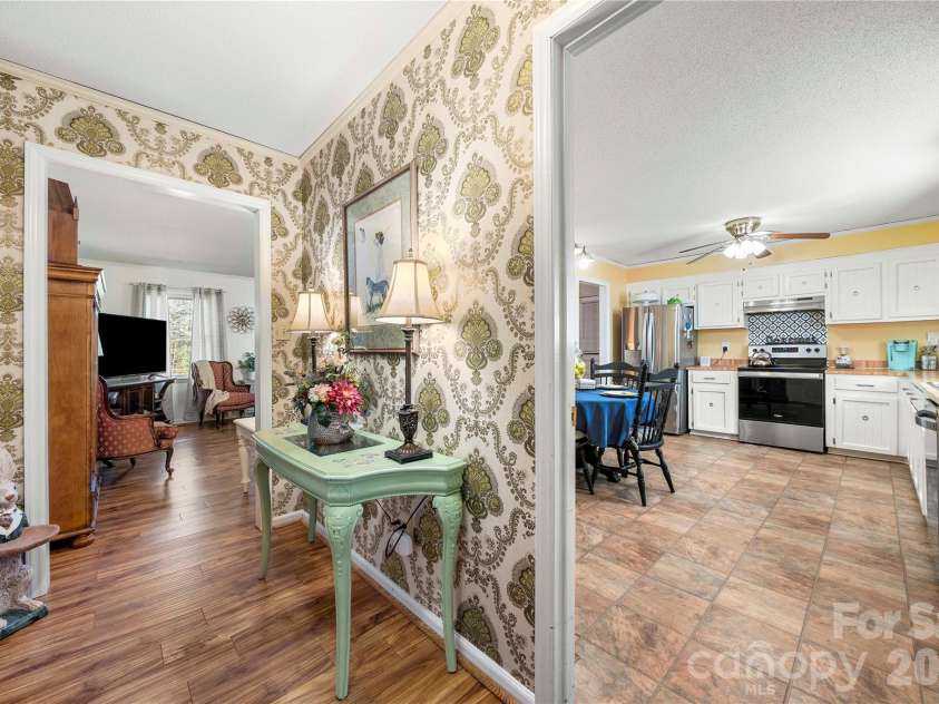 140 Patrick Road, Gastonia, NC 28056.  MLS# CAR4337975, YatesRealty ID 35513. 