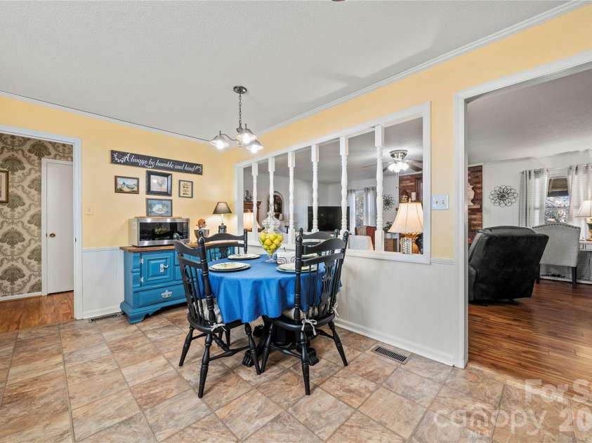 140 Patrick Road, Gastonia, NC 28056.  MLS# CAR4337975, YatesRealty ID 35513. 