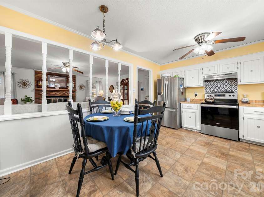 140 Patrick Road, Gastonia, NC 28056.  MLS# CAR4337975, YatesRealty ID 35513. 