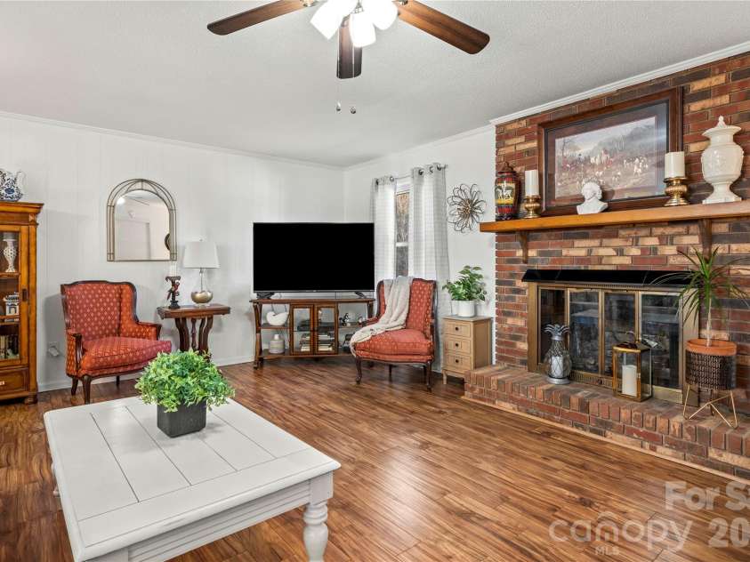 140 Patrick Road, Gastonia, NC 28056.  MLS# CAR4337975, YatesRealty ID 35513. 