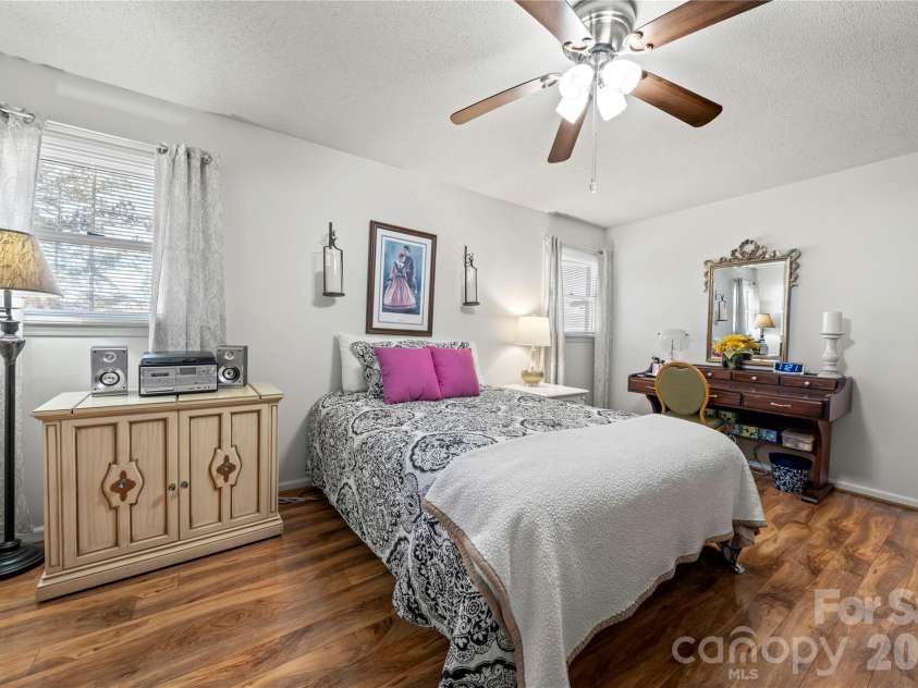 140 Patrick Road, Gastonia, NC 28056.  MLS# CAR4337975, YatesRealty ID 35513. 