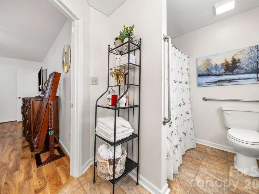 140 Patrick Road, Gastonia, NC 28056.  MLS# CAR4337975, YatesRealty ID 35513. 