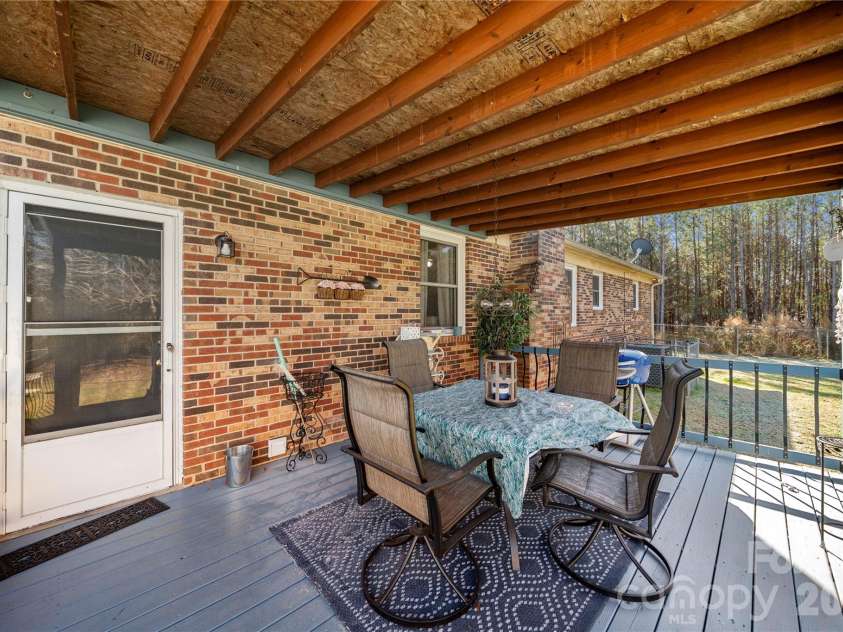 140 Patrick Road, Gastonia, NC 28056.  MLS# CAR4337975, YatesRealty ID 35513. 