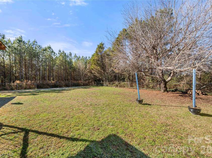 140 Patrick Road, Gastonia, NC 28056.  MLS# CAR4337975, YatesRealty ID 35513. 