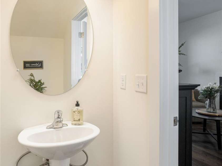 195 Cardwell Lane, Fletcher, NC 28732.  MLS# CAR4296464, YatesRealty ID 35516. Half bath main level