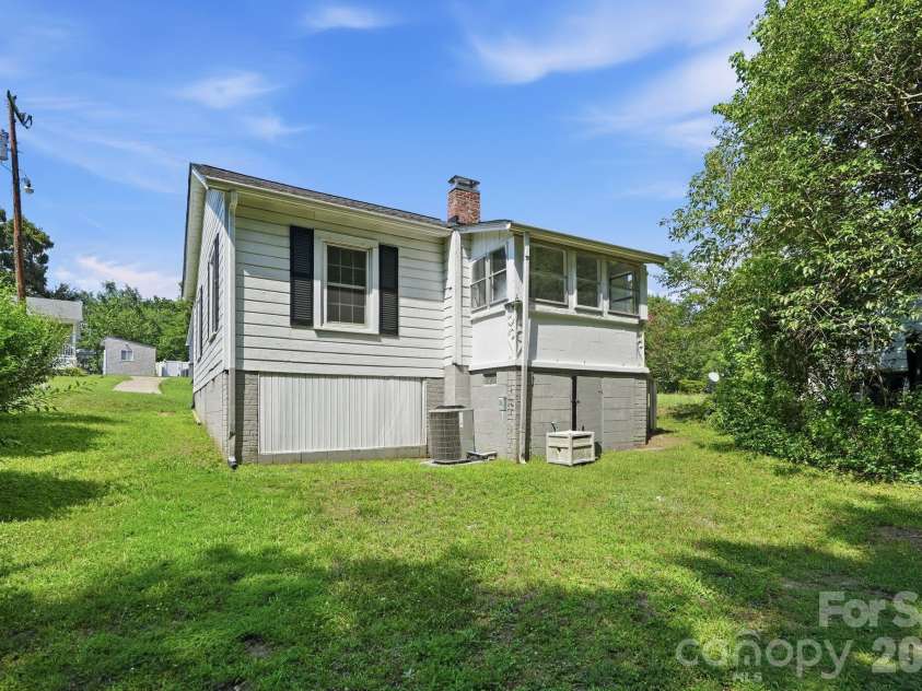 307 Clay Street, Belmont, NC 28012.  MLS# CAR4399871, YatesRealty ID 35518. Backyard