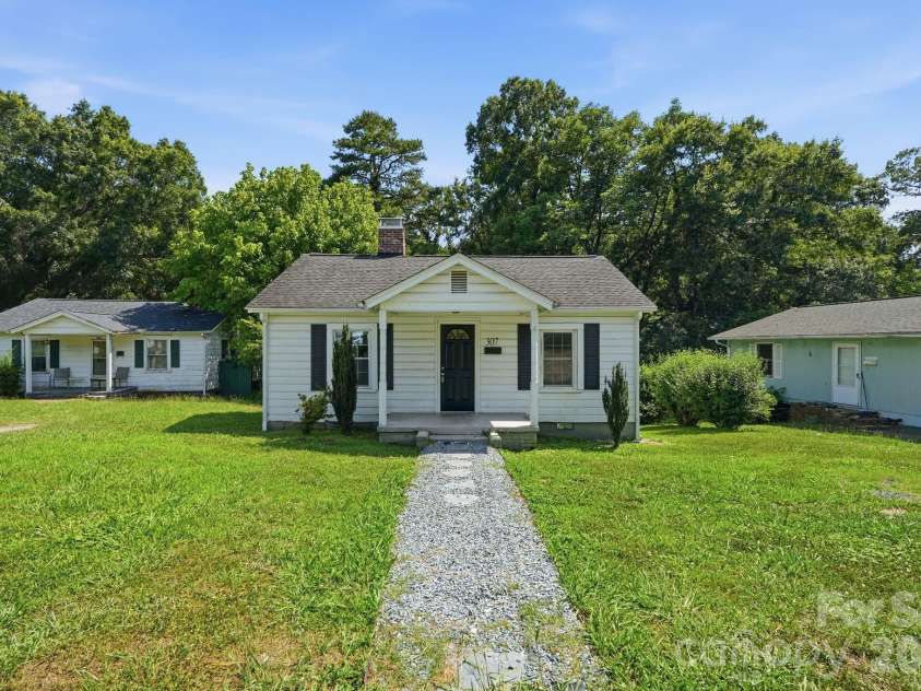 307 Clay Street, Belmont, NC 28012.  MLS# CAR4399871, YatesRealty ID 35518. Front
