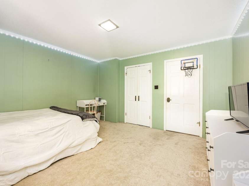 330 Camelot Drive, Salisbury, NC 28144.  MLS# CAR4296893, YatesRealty ID 35518. 
