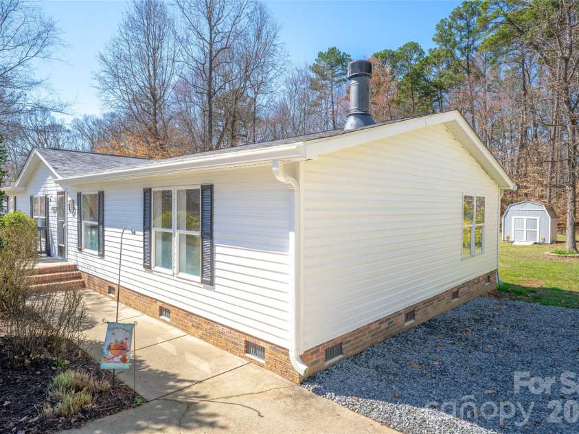 188 Crystal Bay Drive, Mooresville, NC 28115.  MLS# CAR4350584, YatesRealty ID 3552. 