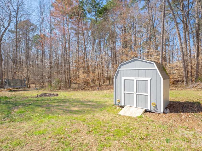 188 Crystal Bay Drive, Mooresville, NC 28115.  MLS# CAR4350584, YatesRealty ID 3552. 