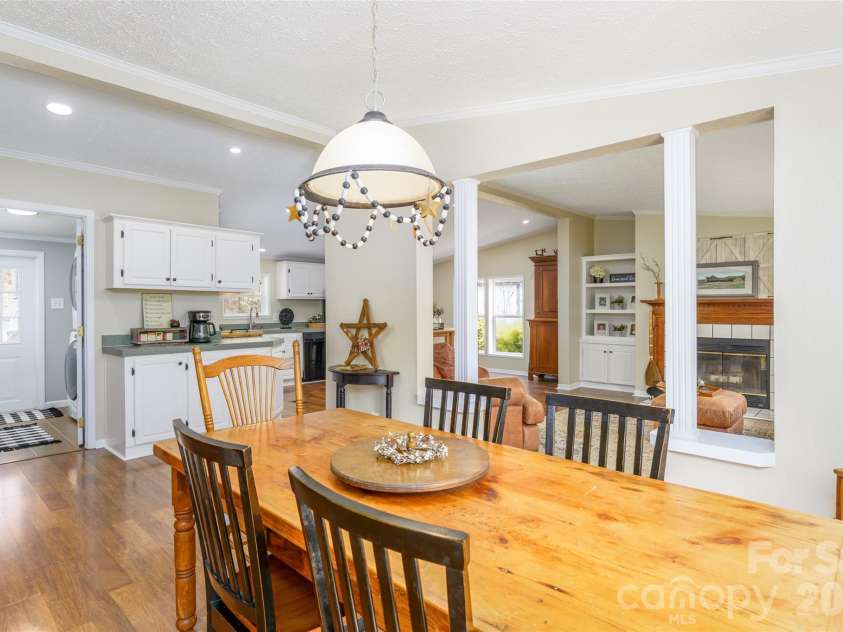 188 Crystal Bay Drive, Mooresville, NC 28115.  MLS# CAR4350584, YatesRealty ID 3552. 