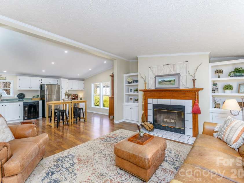 188 Crystal Bay Drive, Mooresville, NC 28115.  MLS# CAR4350584, YatesRealty ID 3552. 