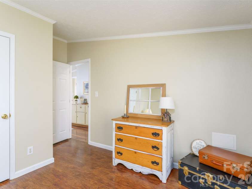 188 Crystal Bay Drive, Mooresville, NC 28115.  MLS# CAR4350584, YatesRealty ID 3552. 