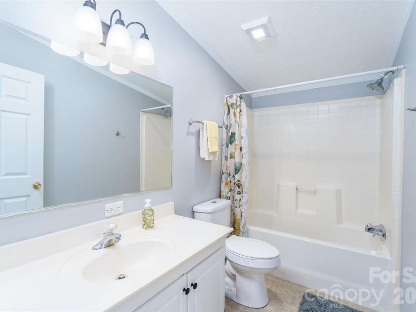 188 Crystal Bay Drive, Mooresville, NC 28115.  MLS# CAR4350584, YatesRealty ID 3552. 