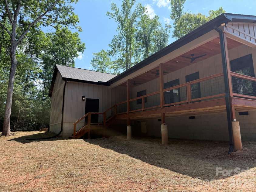 274 Midnight Pass, Rutherfordton, NC 28139.  MLS# CAR4380329, YatesRealty ID 35520. 